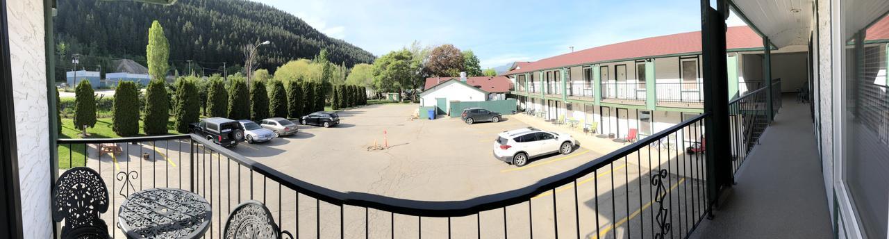 Chase Country Inn Экстерьер фото