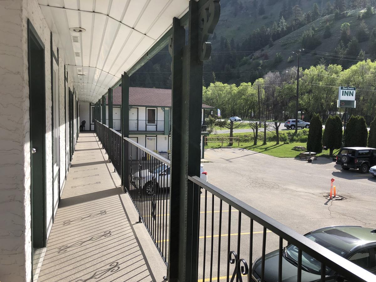 Chase Country Inn Экстерьер фото