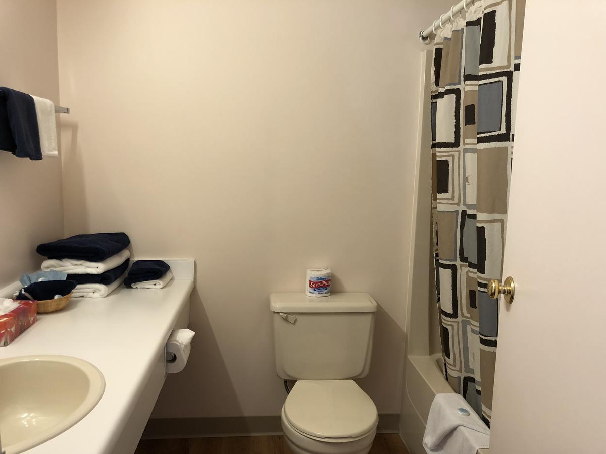 Chase Country Inn Экстерьер фото