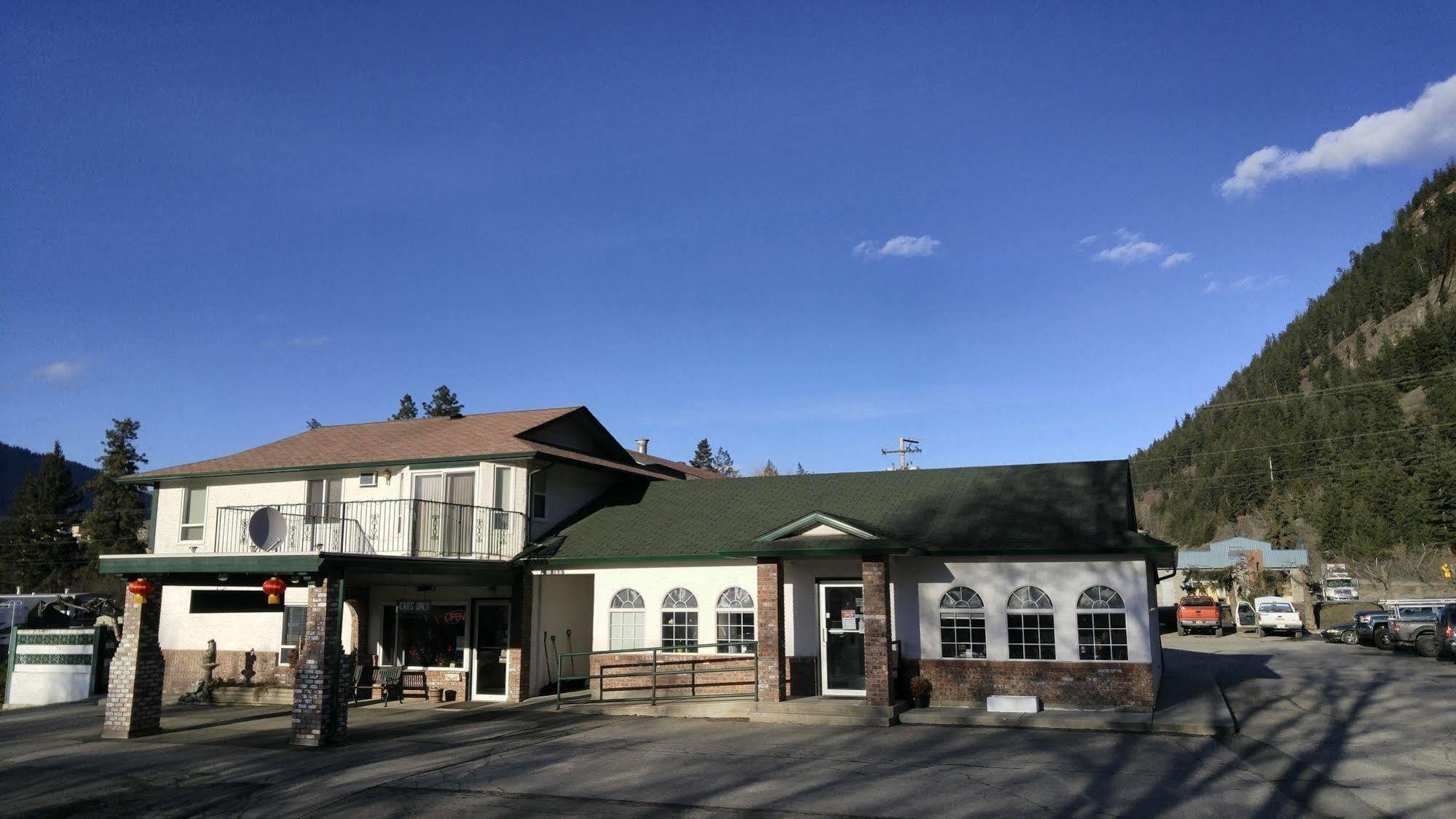 Chase Country Inn Экстерьер фото