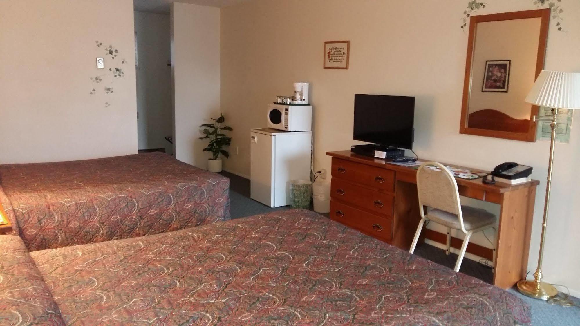 Chase Country Inn Экстерьер фото