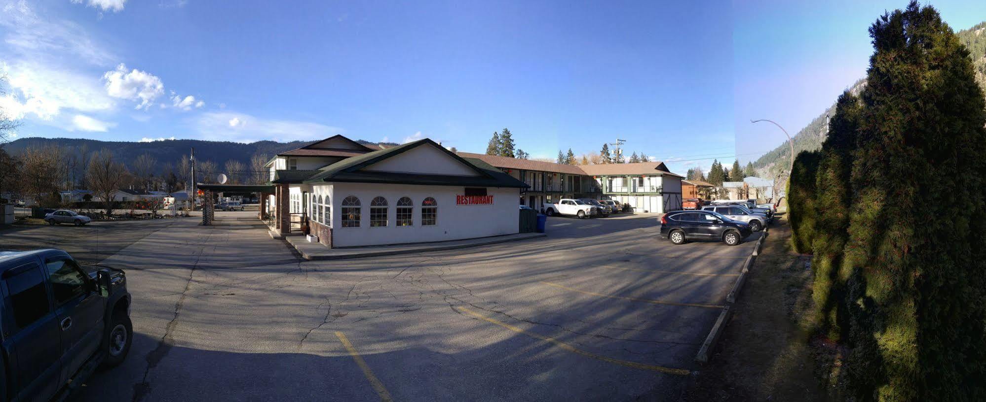 Chase Country Inn Экстерьер фото